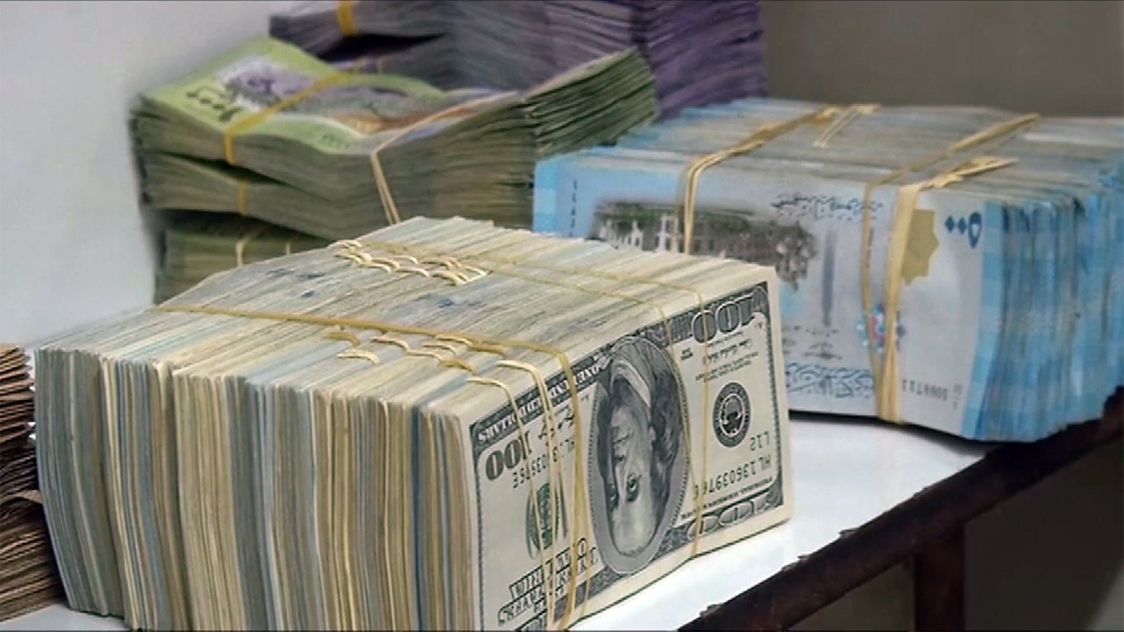 العملات الآسيوية تترقب والدولار يهيمن: الين يجد طوق النجاة في بيانات "PPI"